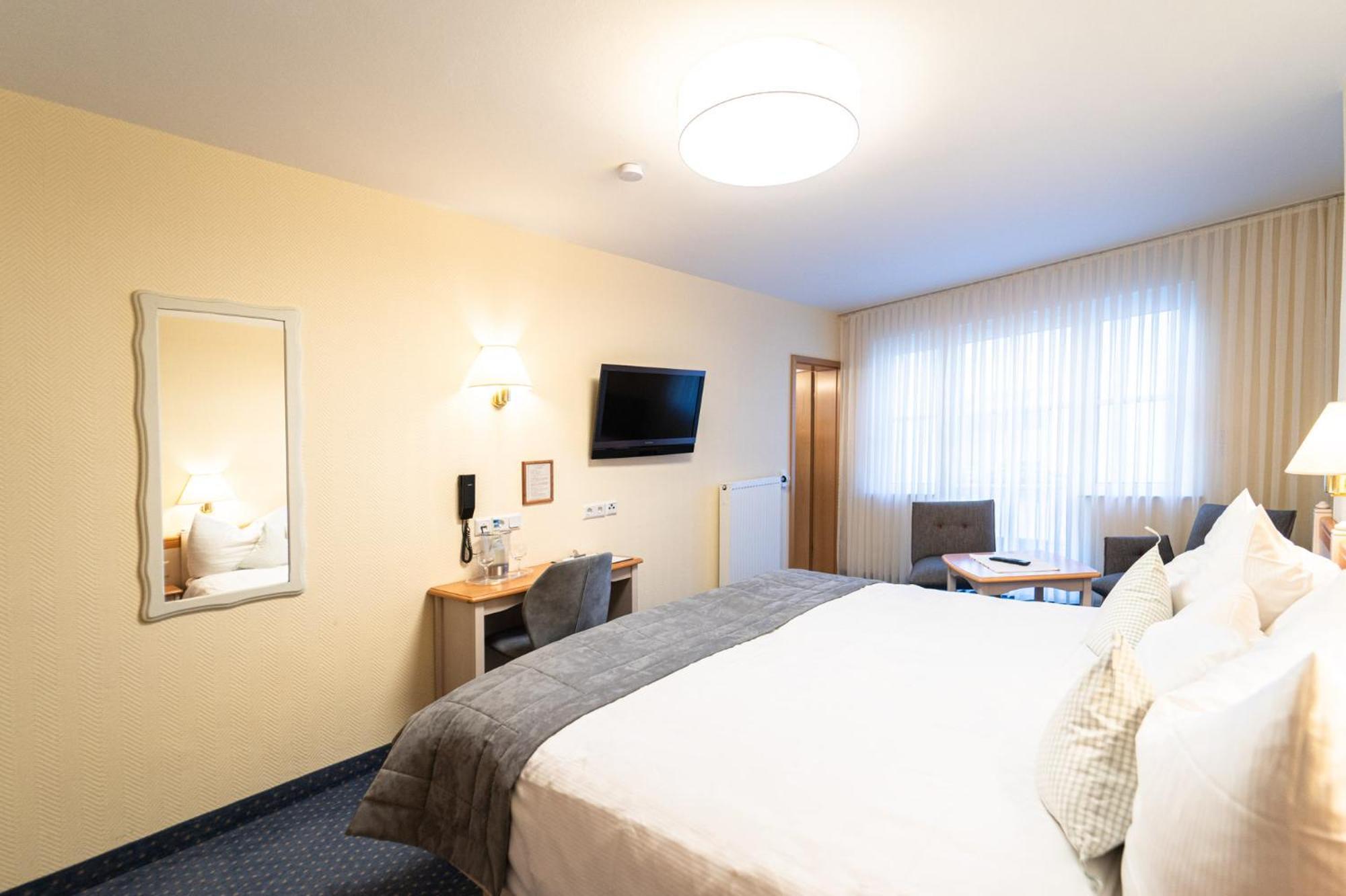 Hotel Zur Traube Ürzig Стая снимка