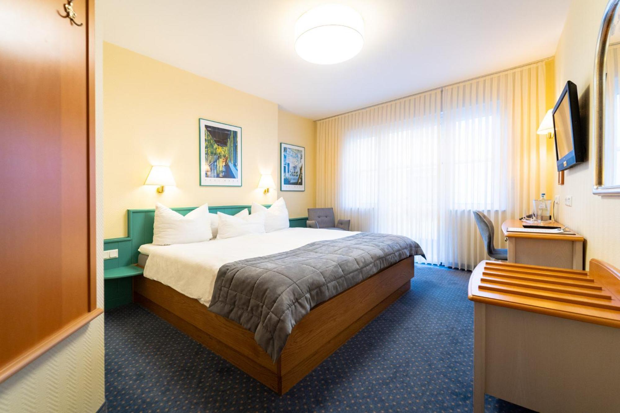 Hotel Zur Traube Ürzig Стая снимка