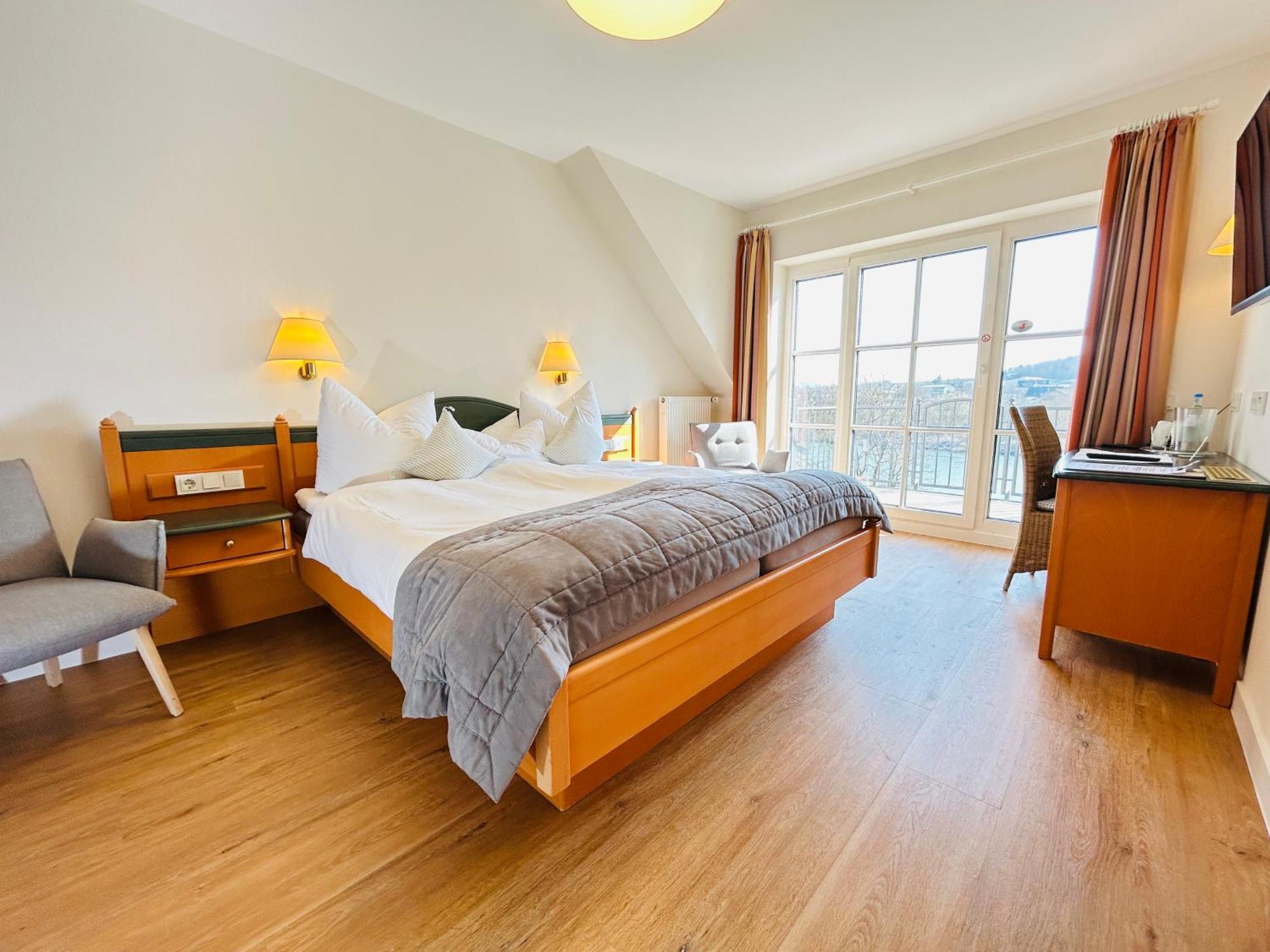 Hotel Zur Traube Ürzig Стая снимка